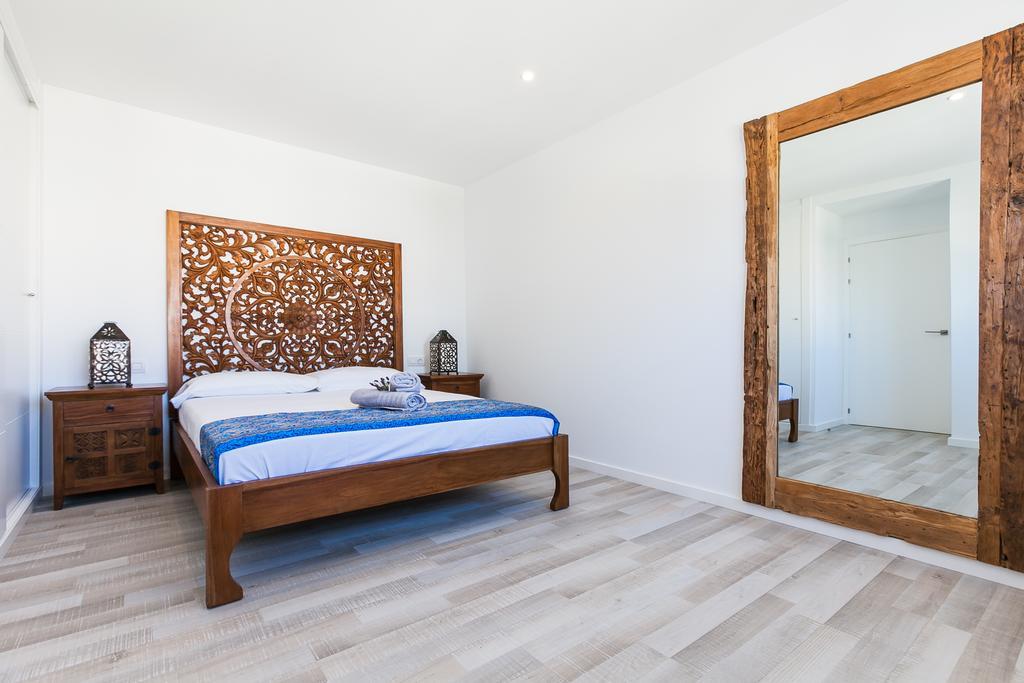 Vista Roses Mar - Villas Batik Exterior foto