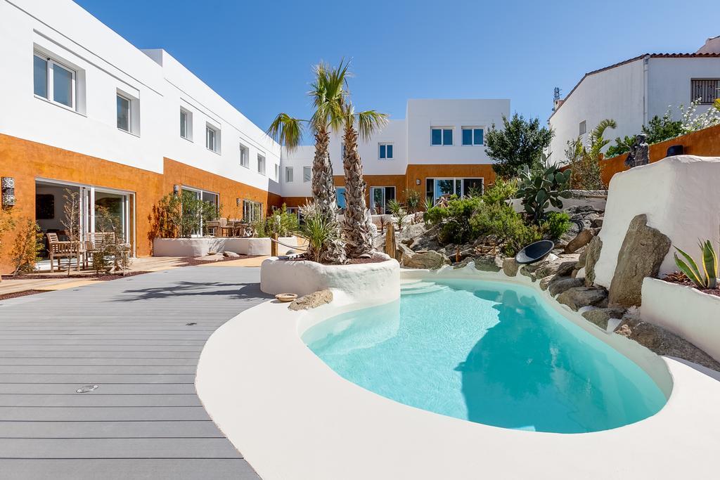 Vista Roses Mar - Villas Batik Exterior foto