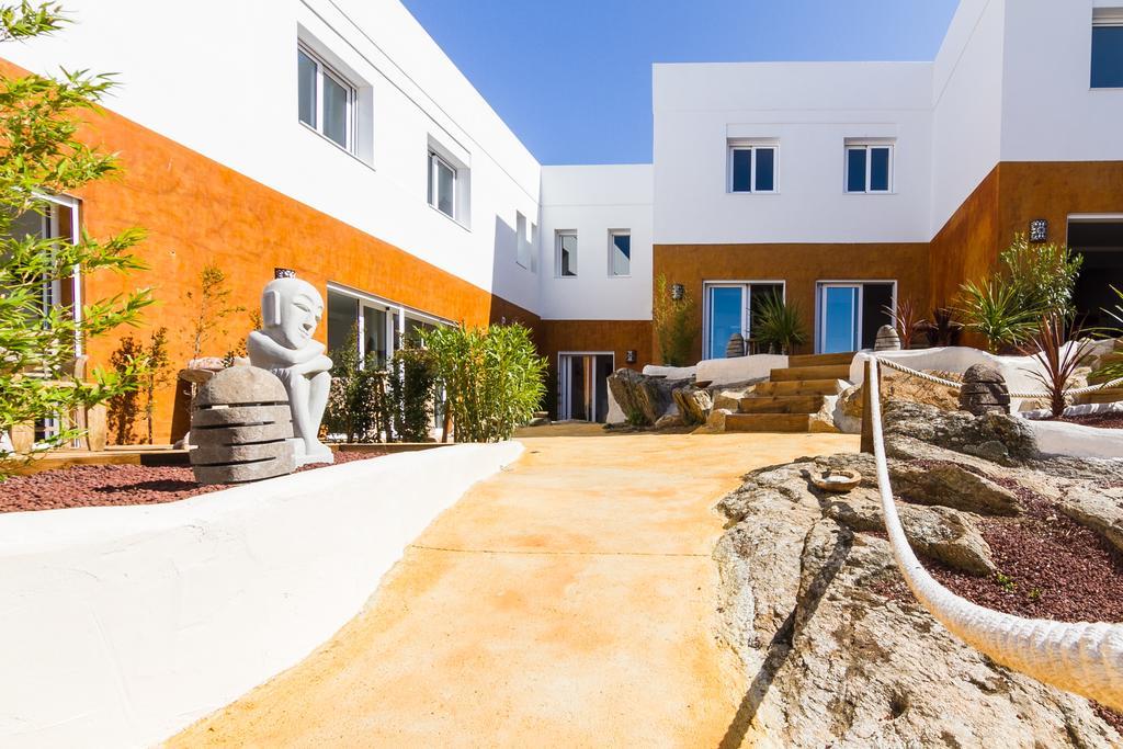 Vista Roses Mar - Villas Batik Exterior foto